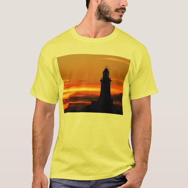 Leuchtturm und Feuer T-Shirt (Vorderseite)