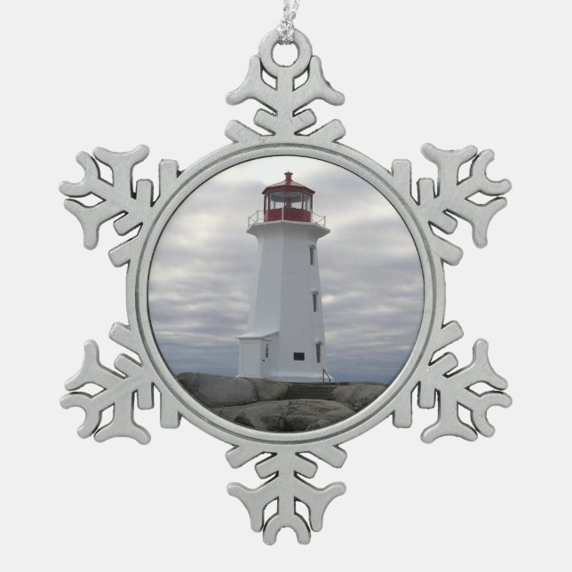 Leuchtturmschmuck Peggy's Cove Nova Scotia Schneeflocken Zinn-Ornament (Vorderseite)