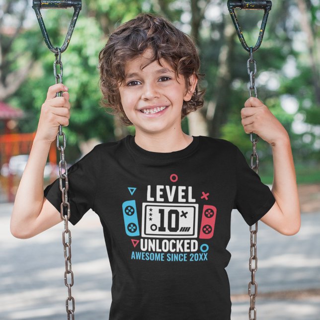 LEVEL 10 UNLOCKED Gamer Birthday – Custom Year T-Shirt (Von Creator hochgeladen)