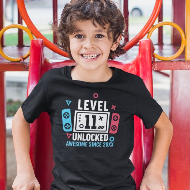 LEVEL 11 UNLOCKED Gamer Birthday – Custom Year T-Shirt (Von Creator hochgeladen)