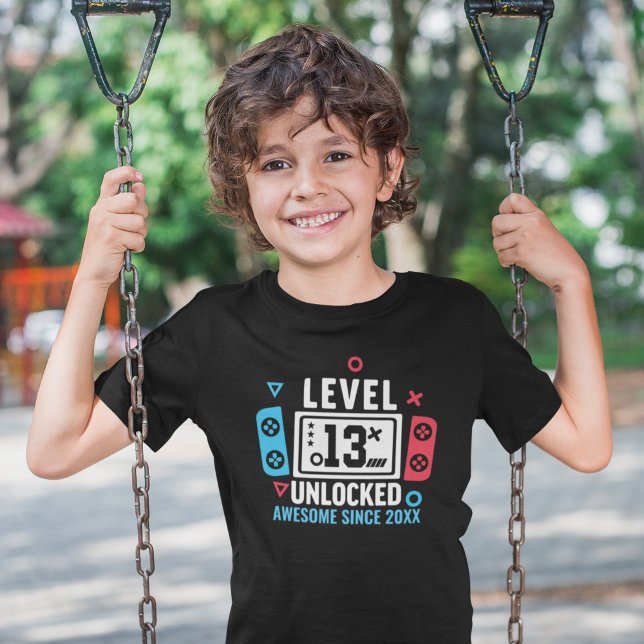 LEVEL 13 UNLOCKED Gamer Birthday – Custom Year T-Shirt (Von Creator hochgeladen)