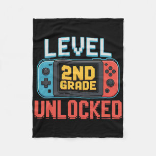 Level 2. Klasse freigeschaltet Zurück zur Schule G Fleecedecke