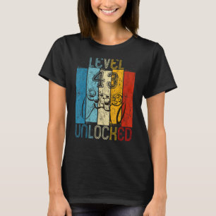 Level 43 Unlocks Videospiel 43 Geburtstag T-Shirt