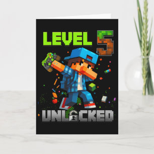 Level 5 freigeschaltet Lustiger Geburtstagsjunge P Karte
