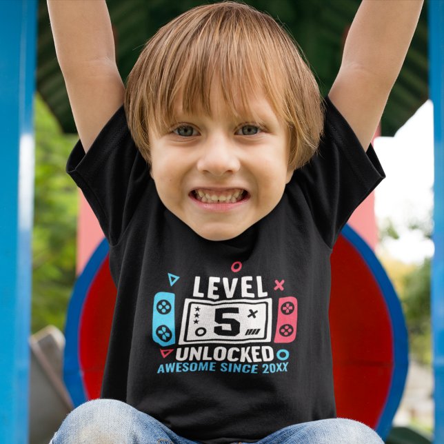 LEVEL 5 UNLOCKED Gamer Birthday – Custom Year T-Shirt (Von Creator hochgeladen)