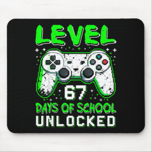Level 67 Schultage Freigeschaltet Jungen 67. Schul Mousepad