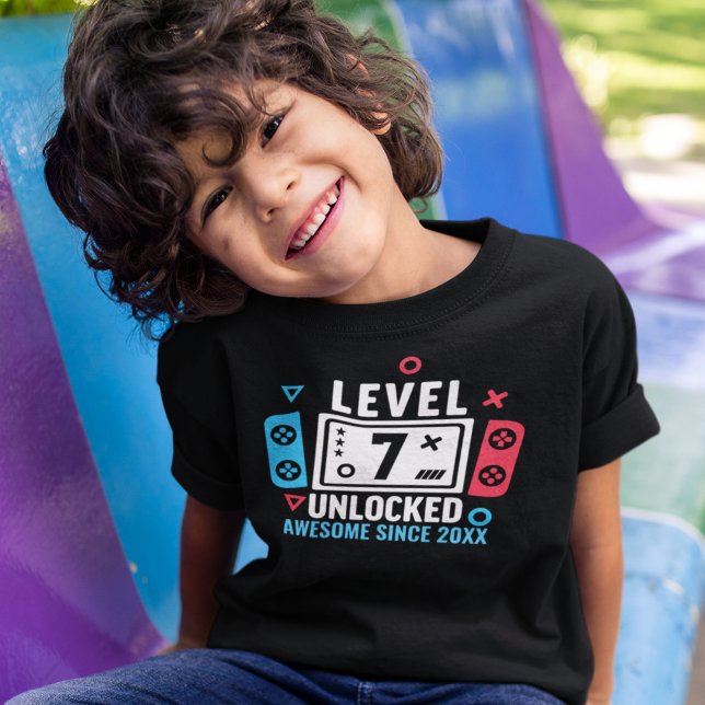LEVEL 7 UNLOCKED Gamer Birthday – Custom Year T-Shirt (Von Creator hochgeladen)