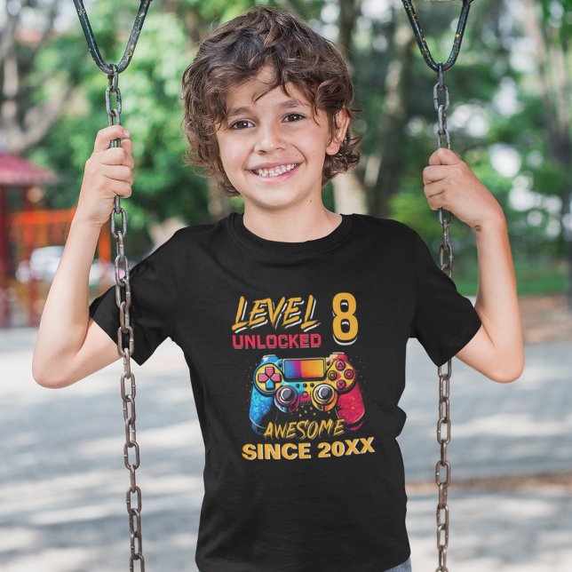 Level 8 Unlocked - Fun Birthday 8 Gamer  T-Shirt (Von Creator hochgeladen)