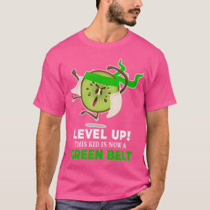 Level up dieses Kids ist jetzt grüner Gürtel gerad T-Shirt