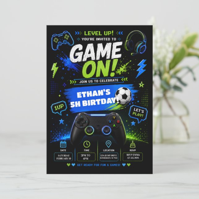 Level Up Game On Geburtstagseinladung Einladung (Stehend Vorderseite)