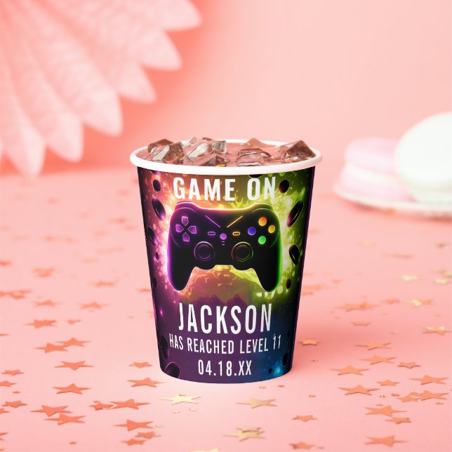 Level Up! Neon Video Game Birthday Party Pappbecher (Insitu)