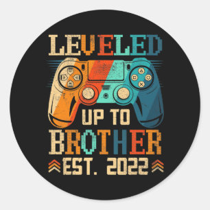 Level Up to Brother Est 2022 Vintages Videospiel Runder Aufkleber