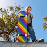 LGBT Pride Diagonal Rainbow Stripmuster Skateboard<br><div class="desc">Feiern Sie Ihren LGBT-Stolz mit einem diagonalen Regenbogenstreifen mit roten,  orangefarbenen,  gelben,  grünen,  blauen und violetten Linien. Um das farbenprächtige Gay Pride-Flag-Design auf anderen Artikeln zu sehen,  klicken Sie auf die Kollektion "Rocklawn Arts".</div>