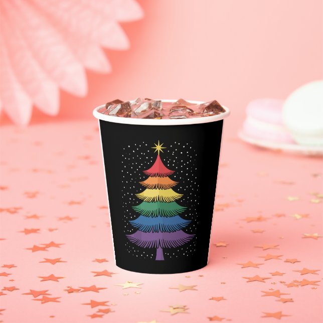 LGBT-Q Pride-Weihnachtsbaum-Pyjama-Regenbogenflagg Pappbecher (Insitu)