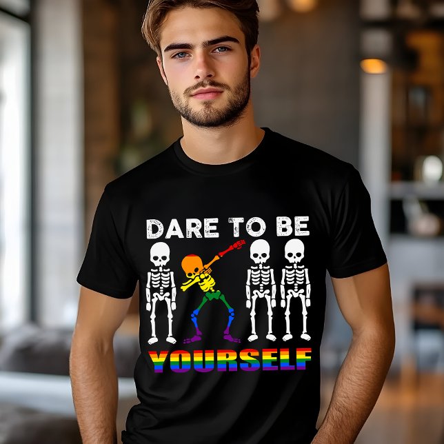 LGBT-Stolz ist es, Ihr modernes Labor zu sein Tri-Blend Shirt (Von Creator hochgeladen)