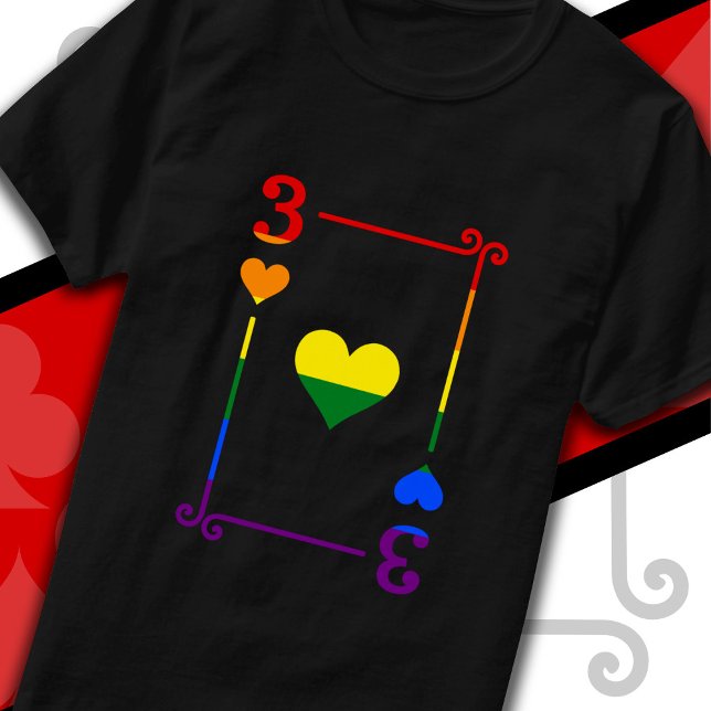 LGBTQ-Flag mit drei Karten 3 Herz T-Shirt (Von Creator hochgeladen)