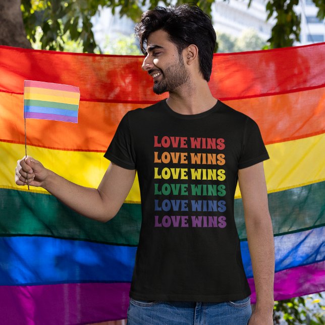 LGBTQ-Gay Pride Anpassbarer, mehrfacher Text T-Shirt (Von Creator hochgeladen)