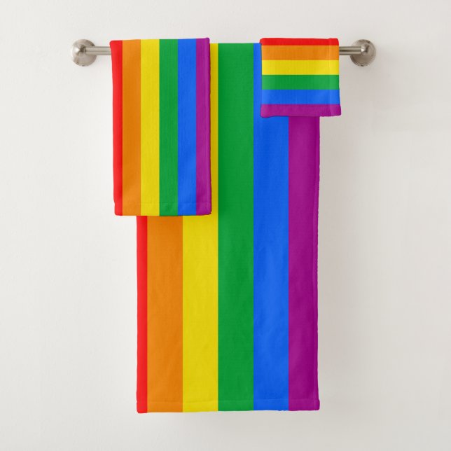 LGBTQ+ INKLUSIVE PRIDE FLAG BADHANDTUCH SET (Insitu)