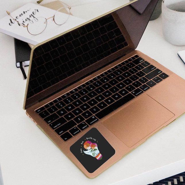 LGBTQ Lesbische Flagge Sonnenblumen in einer Glühb Quadratischer Aufkleber (Von Creator hochgeladen)