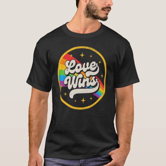 Lgbtq Liebe gewinnt Gay Pride Lgbt Ally Rainbow Fl T-Shirt (Vorderseite)