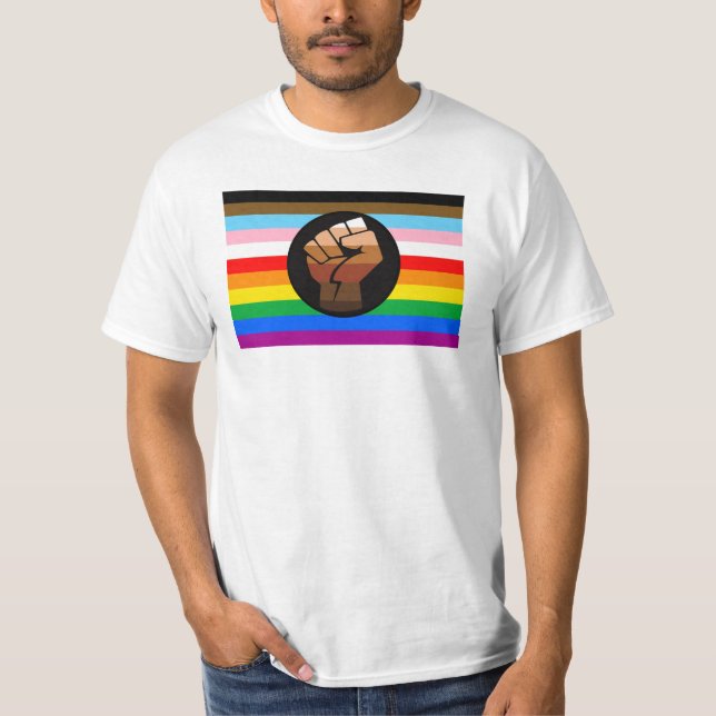 LGBTQ+ PROGRESS POC-Prix-Flag T-Shirt (Vorderseite)