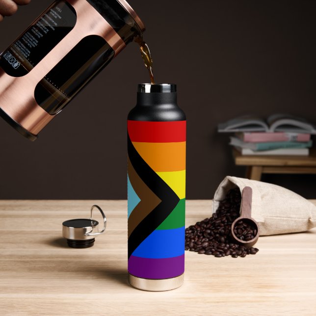 LGBTQ & Stolz - Regenbogen-Fortschrittsflagge Trinkflasche (Kaffee)