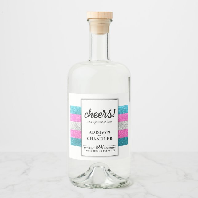 LGBTQ Trans Chic Modern White Wedding Glitzer Alkoholflaschenetikett (Vorderseite)