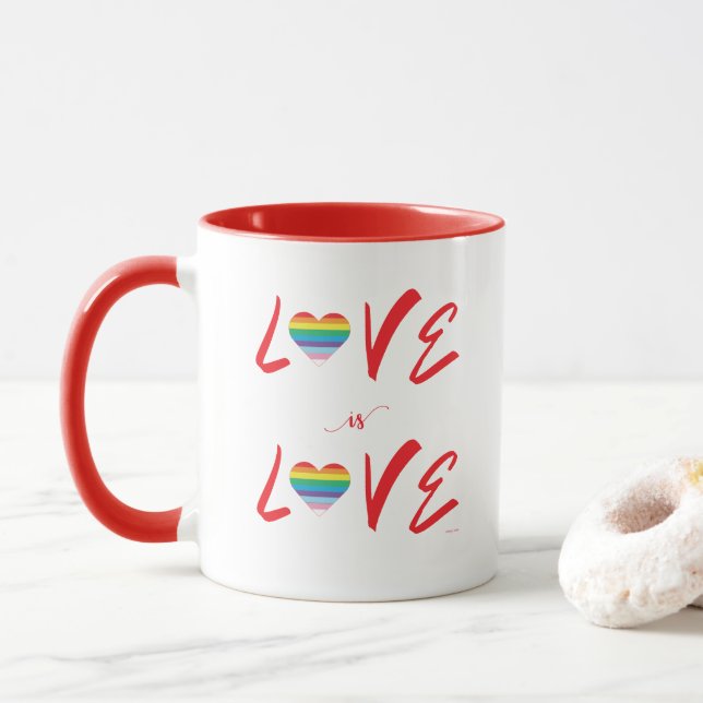 LGBTQIA-LIEBE ist LIEBE-Rainbow-Herzpreisflagge Tasse (Mit Donut)