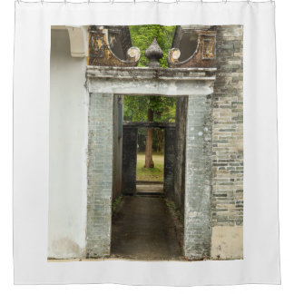 Li Garden Serie: Friedlicher Korridor Duschvorhang
