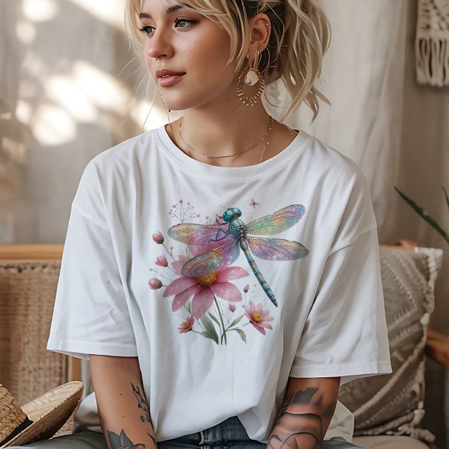 Libelle auf Blume T-Shirt (Von Creator hochgeladen)
