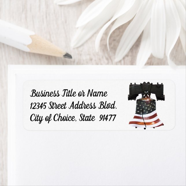 Liberty Bell mit amerikanischer Flagge (Insitu)