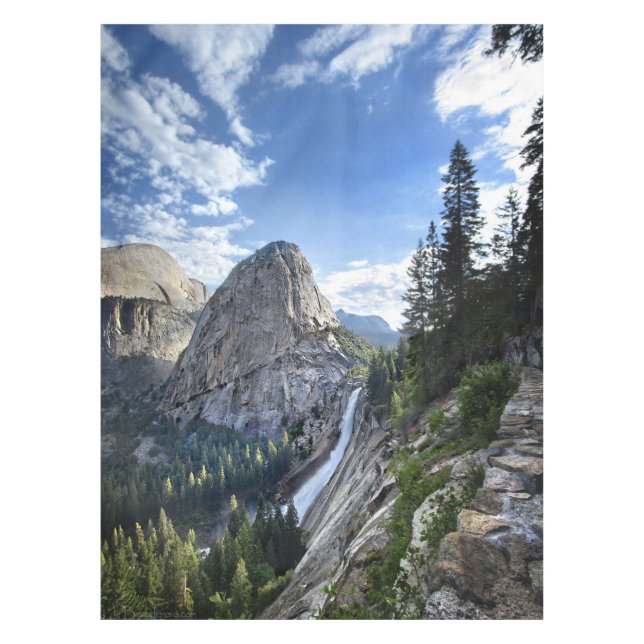 Liberty Cap und Nevada Fall - John Muir Trail Tischdecke (Vorderseite)