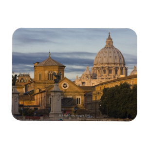 Licht des frühen Morgens auf der Haube von St Magnet