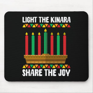 Licht die Kinara teilen die Joy Kwanzaa Kerzenhall Mousepad
