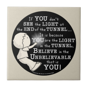 Licht im Tunnel Fliese