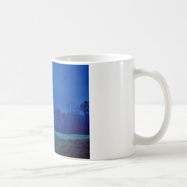 Lichter in einem blauen Berg-Nebel Tasse (Rechts)