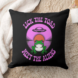 Lick the Toad Meet the Alien - Funny UFO Frog Kissen