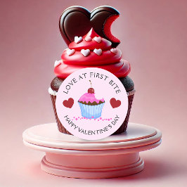 Liebe am ersten Bite Happy Valentine Day Cupcake Runder Aufkleber