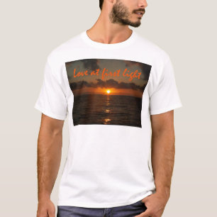 Liebe am ersten Licht T-Shirt