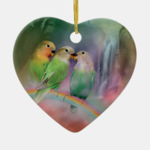 Liebe auf einer Regenbogen-Herz-Verzierung Keramikornament