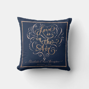 Liebe Baby Girl Navy Rose Gold Script Typografie Kissen