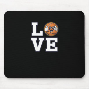 Liebe Basketball Design mit Coolem Emoji und Mousepad