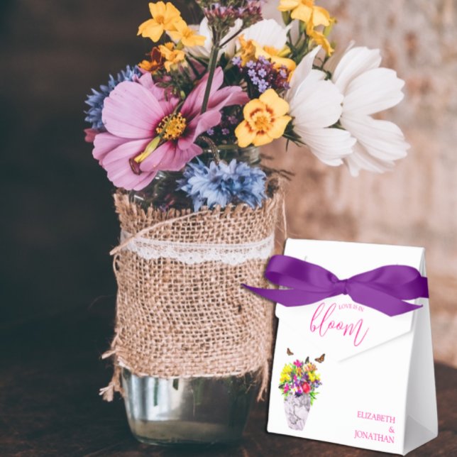 Liebe bei Blumenhochzeiten Geschenkschachtel (Von Creator hochgeladen)