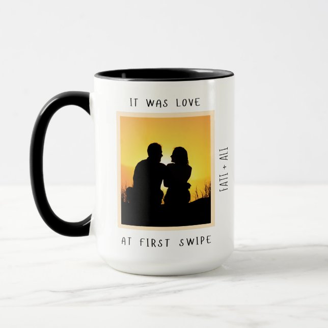 Liebe bei First Swipe Online Couple Valentine Tasse (Links)