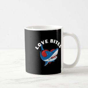 Liebe beißt Lustiger Valentinstag Hai Herz Witz Kaffeetasse