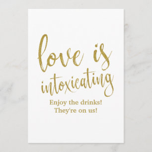 Liebe beraubt Gold als erschwingliches Hochzeitsze Einladung