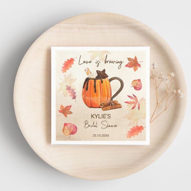 Liebe Braufall Brautparty mit Monogramm Serviette (Love is brewing fall bridal shower monogrammed printed napkins pumpkin mug spices maple leaves)