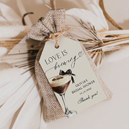 Liebe braut sich Espresso Martini Junggesellinnena Geschenkanhänger