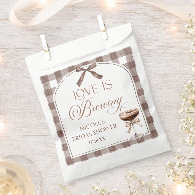 Liebe Brautparty mit Espresso Martini-Schleife Geschenktütchen (Ausgeschnitten)