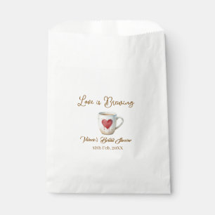 Liebe brodelt weiße Kaffeetasse Herz Brautparty Geschenktütchen